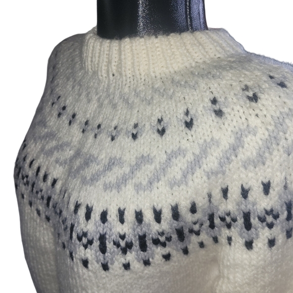 Handmade White and Black Fair Isle Knit Sweater - Picture 3 of 7